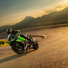 17MY Ninja 1000 Shot 15 US  KME 2289 Dolomites